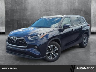 Used 2024 Toyota Highlander XLE