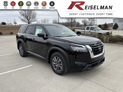 New 2025 Nissan Pathfinder S