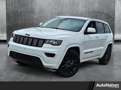 Used 2017 Jeep Grand Cherokee Altitude