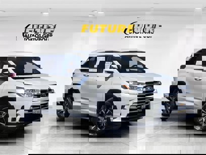 Used 2018 Toyota Highlander LE