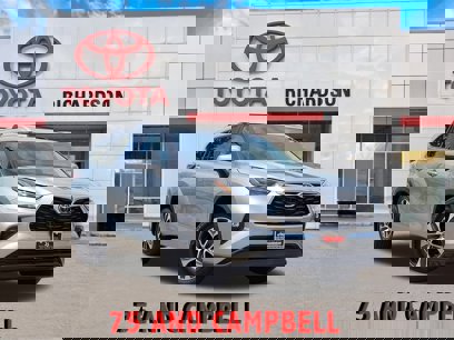 Used 2023 Toyota Highlander XLE