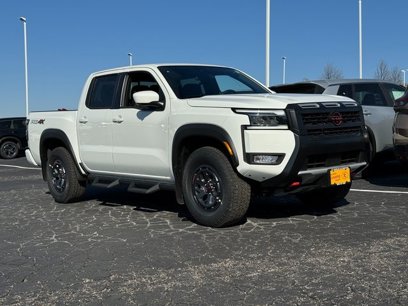 New 2025 Nissan Frontier PRO-4X w/ Pro Convenience Package