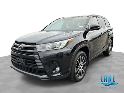 Used 2017 Toyota Highlander SE