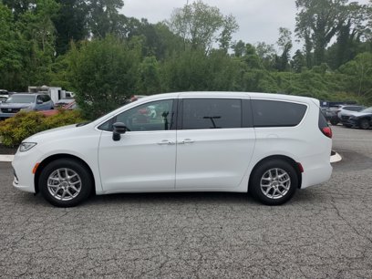Used 2024 Chrysler Pacifica Touring