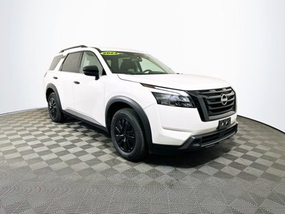 Used 2024 Nissan Pathfinder SV