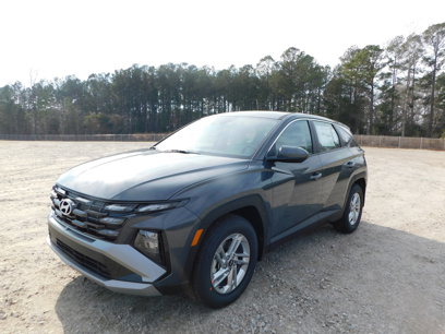 New 2025 Hyundai Tucson SE