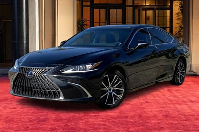 Used 2022 Lexus ES 300h w/ Premium Package