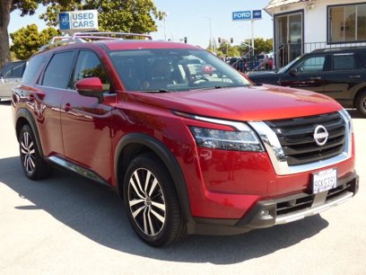 Used 2023 Nissan Pathfinder Platinum