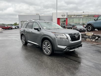Used 2022 Nissan Pathfinder Platinum w/ Cargo Package