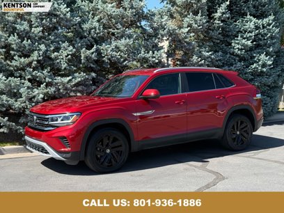 Used 2022 Volkswagen Atlas Cross Sport SE w/ Black Wheel Package