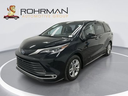Used 2023 Toyota Sienna Platinum