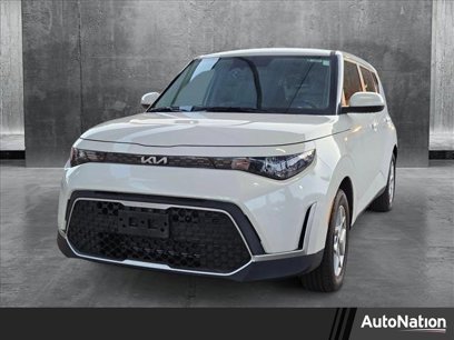 Used 2025 Kia Soul LX w/ LX Technology Package