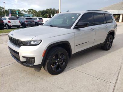 Used 2023 Jeep Grand Cherokee L Laredo