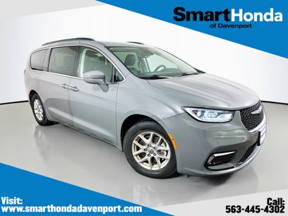 Used 2022 Chrysler Pacifica Touring-L