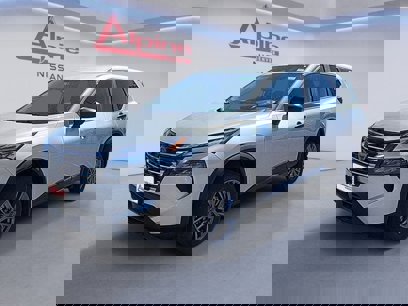 New 2025 Nissan Rogue S
