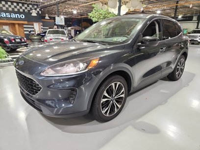 Used 2022 Ford Escape SE w/ SE Sport Appearance Package