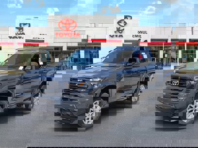 New 2025 Toyota Tacoma SR5