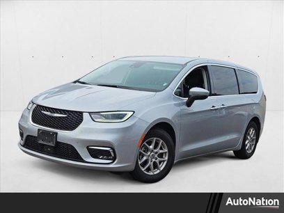 Used 2023 Chrysler Pacifica Touring-L