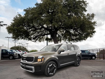 Used 2024 Kia Telluride EX w/ EX Captain's Chair Package