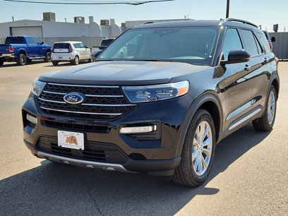 New 2024 Ford Explorer XLT w/ Equipment Group 202A