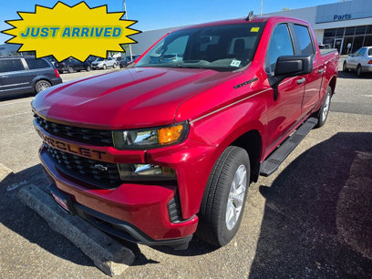Certified 2022 Chevrolet Silverado 1500 Custom w/ LPO, Dark Essentials Package