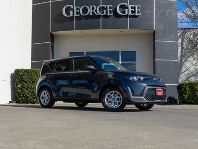 New 2025 Kia Soul S