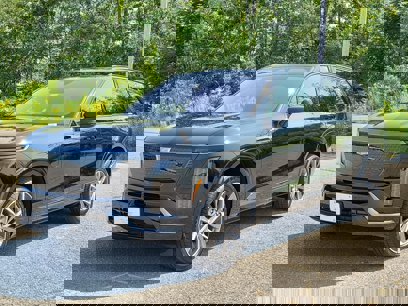 New 2026 Cadillac Vistiq Sport w/ LPO, Floor Liner Package