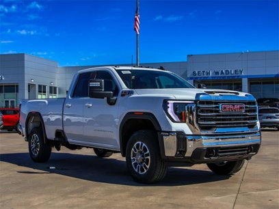 New 2025 GMC Sierra 2500 SLE