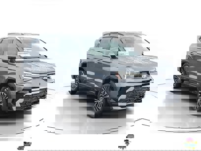 New 2025 Volkswagen Taos SE