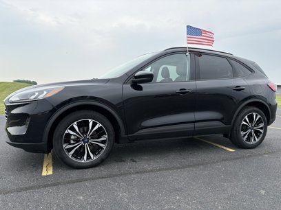 Used 2022 Ford Escape SE w/ SE Sport Appearance Package