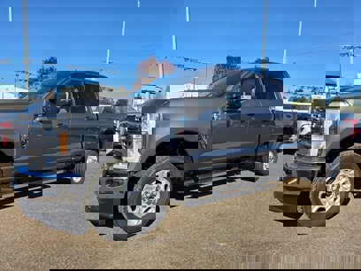 New 2025 Ford F350 XLT w/ 360-Degree Camera Package