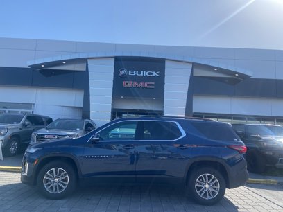 Used 2023 Chevrolet Traverse LT