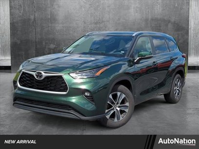 Used 2024 Toyota Highlander XLE