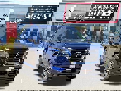New 2025 Nissan Pathfinder SV