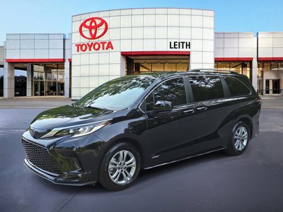 Used 2021 Toyota Sienna XSE