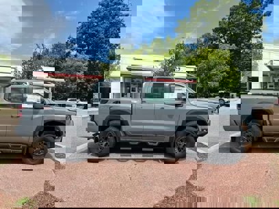New 2025 Nissan Frontier PRO-4X w/ Pro Convenience Package