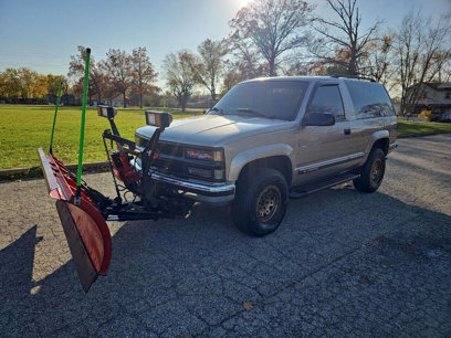 Used 1999 Chevrolet Tahoe 4WD 2-Door w/ Preferred Equipment Group