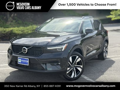New 2025 Volvo XC40 B5 Ultra w/ Climate Package