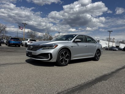 Certified 2020 Volkswagen Passat 2.0T R-Line