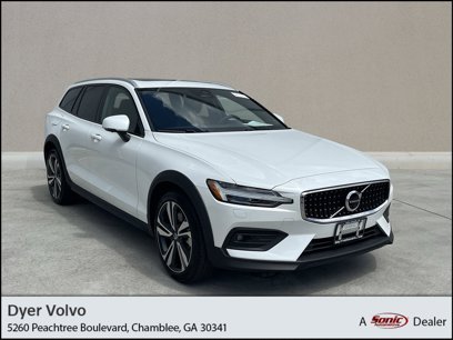 Certified 2023 Volvo V60 B5 Cross Country Plus w/ Climate Package