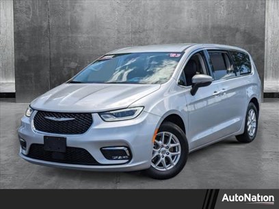 Used 2023 Chrysler Pacifica Touring-L