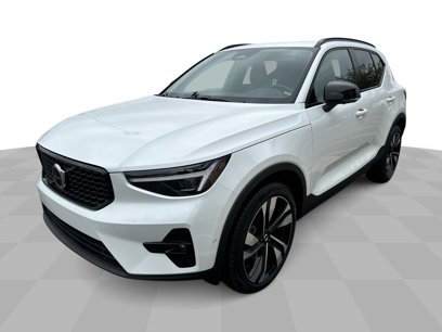 New 2025 Volvo XC40 B5 Plus w/ Protection Package Premier