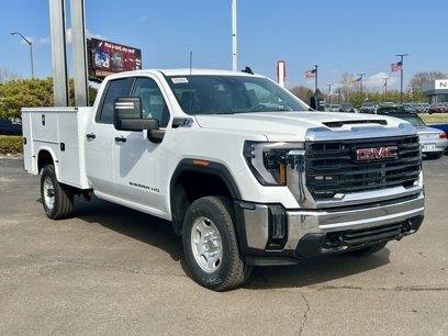 New 2025 GMC Sierra 2500 Pro w/ Convenience Package