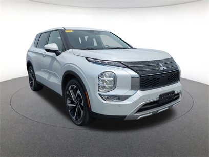 Used 2023 Mitsubishi Outlander SE