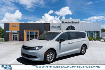 New 2025 Chrysler Voyager LX