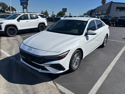 Used 2024 Hyundai Elantra SE