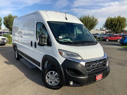 New 2025 RAM ProMaster 2500 w/ Quick Order Package 22G SLT