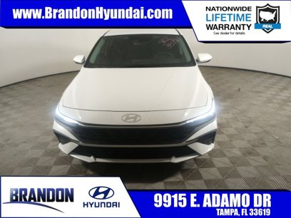 Certified 2025 Hyundai Elantra SE