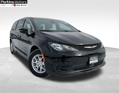 New 2025 Chrysler Voyager LX
