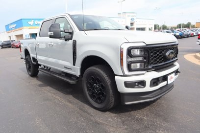 New 2025 Ford F250 Lariat w/ Black Appearance Package